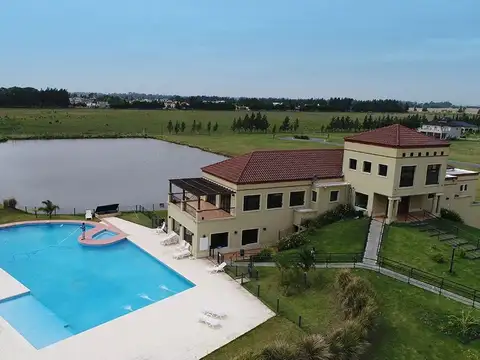 VENTA CASA 4 AMBIENTES EL REBENQUE