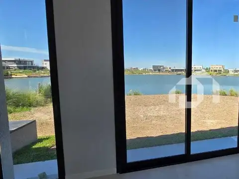 Casa  en Venta en San Sebastian, Escobar, G.B.A. Zona Norte