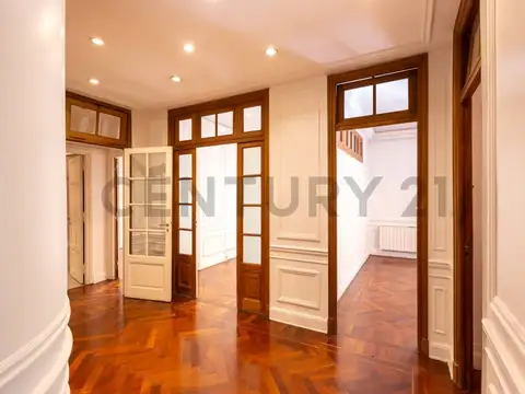 Oficina en Venta 96 años