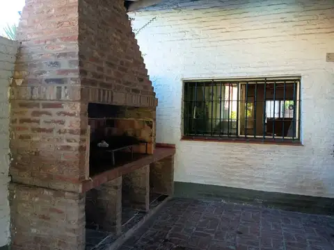 Casa 5 ambientes con 5 baños