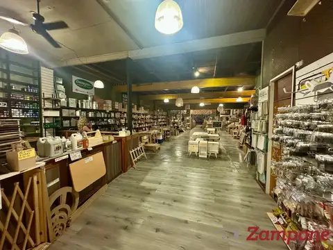 Av. Hipólito Yrigoyen al 9800