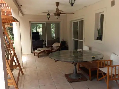 VENTA CASA 4 AMBIENTES EN FINCAS DEL LAGO