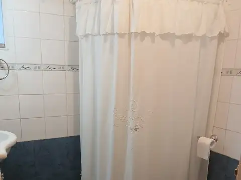 Depto Tipo Casa 5 ambientes con 2 baños