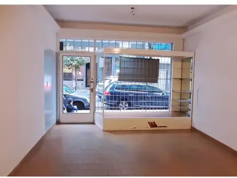 ALQUILER DE LOCAL CON DEPOSITO EN BARRACAS