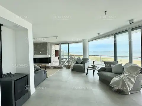 Departamento 4 ambientes con 3 baños