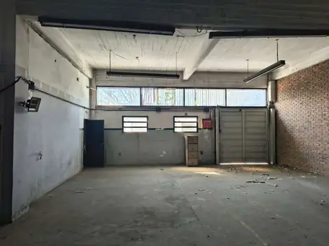 Galpon en Venta en Munro-Oeste, USD 275.000