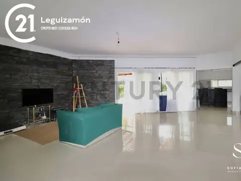 Casa en Venta en Robles Del Monarca, USD 160.000