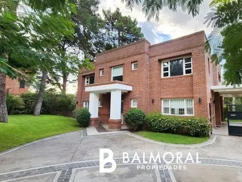 Casa en alquiler sobre el golf.