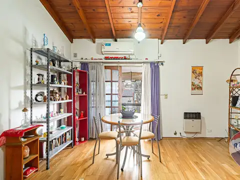 Impecable PH 3 ambientes con balcón y sin expensas