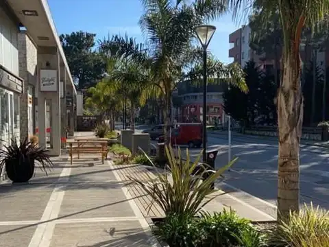 Local - Alquiler - Argentina, Pinamar - CONSTITUCION 1502