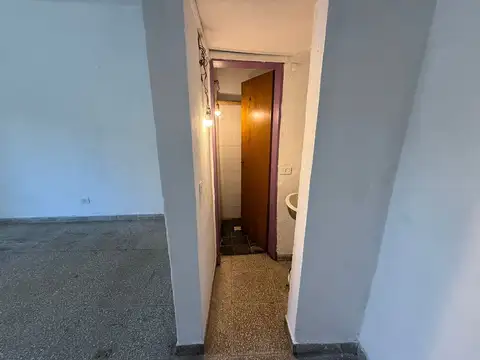 Local en Alquiler en Bernal Oeste, $ 400.000