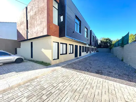 Depto Tipo Casa en Venta de 3 ambientes