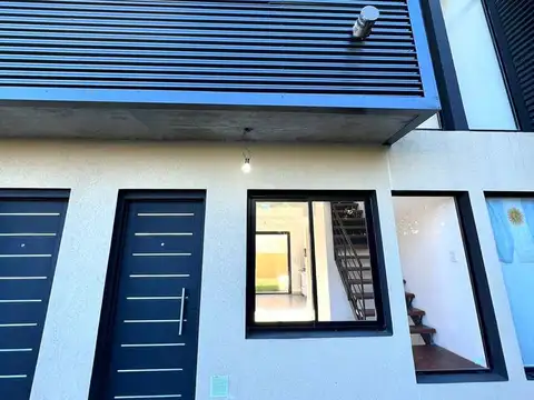 Depto Tipo Casa en Venta de 2 dormitorios