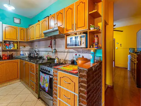 Casa 5 ambientes con 2 baños