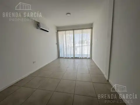 LAVALLE 122 ENTRE BOLIVAR Y GOUCHON