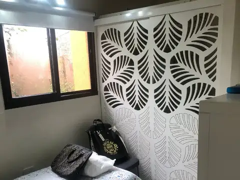 Casa 9 ambientes con 5 baños