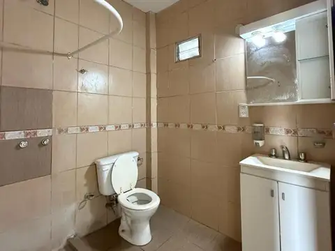 Casa en Alquiler con 1 cochera