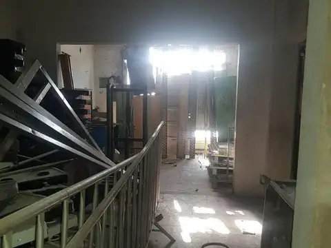 Galpon en Venta 17  mts Fondo