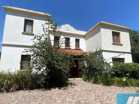 B° Los Berros I, Mayor Irusta 2900