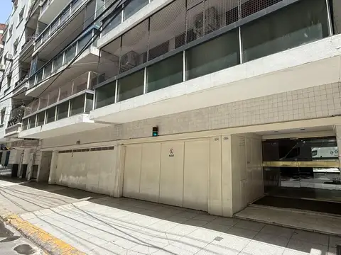 Departamento con cochera en Recoleta