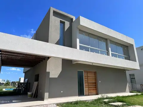 venta casa - Barrio Ceibos - Puertos del Lago