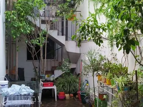 Casacuberta 3100 Parque Patricios 5amb U$170.000