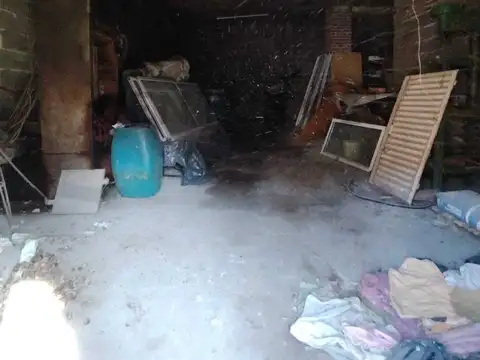 Almafuerte 100, Piso 0