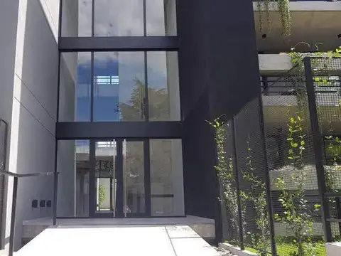 Victorino de la Plaza al 200