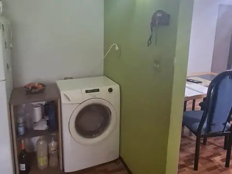 Departamento 6 ambientes con 1 baño