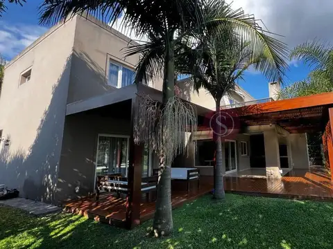 Casa  en Venta en Villa Olivos, Garin, Escobar