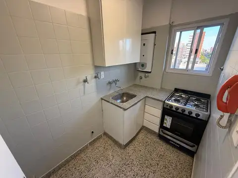Departamento en Alquiler en Acassuso Vias  /  Santa Fe, $ 550.000