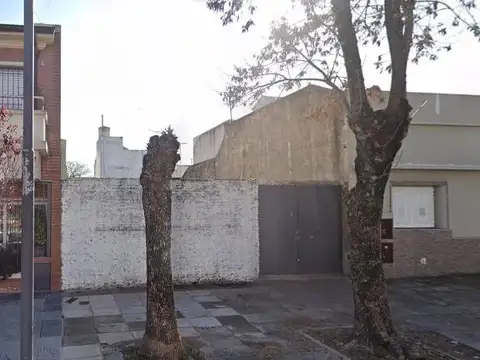 Gregorio de Laferrere e/ Pasaje Espinillo y White