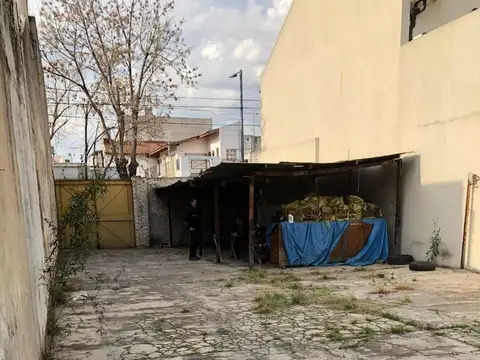 Gregorio de Laferrere e/ Pasaje Espinillo y White