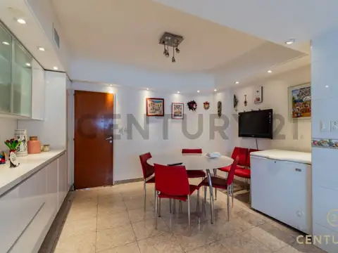 Departamento 4 ambientes con 2 baños