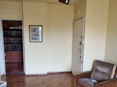 Cosquín 100, Piso 6