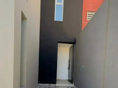 Depto Tipo Casa en Venta en Neuquen, USD 150.000