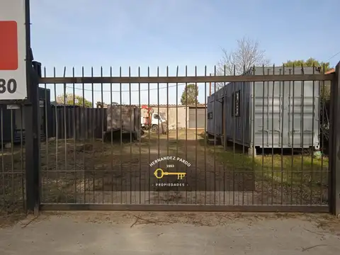 Galpon de 120 m2 sobre Giannattasio sur en alquiler