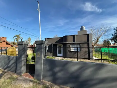 Casa en Alquiler con 1 cochera