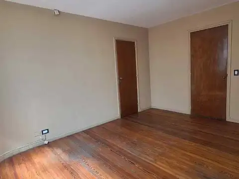 VENTA  OFICINA  DISTINGUIDA PALACIO BAROLO