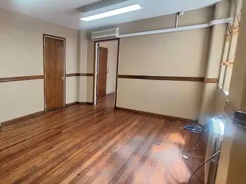 Oficina en Venta 107 años