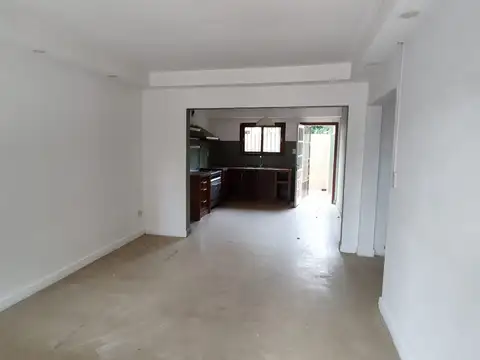 Depto Tipo Casa en Alquiler con 2 cocheras