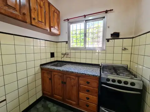 Casa en Alquiler con 1 cochera