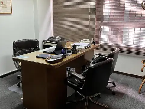 Oficina en venta y alquiler en Microcentro de 117 m2