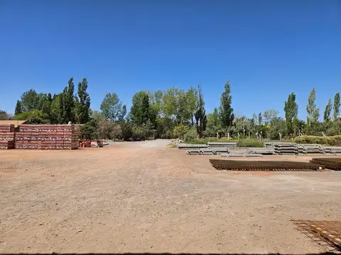 Galpon en Alquiler en Cipolletti, $ 8.000.000