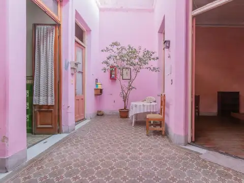 Casa 11 ambientes con 5 baños