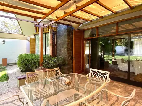 Casa en Venta en Lujan De Cuyo, USD 230.000