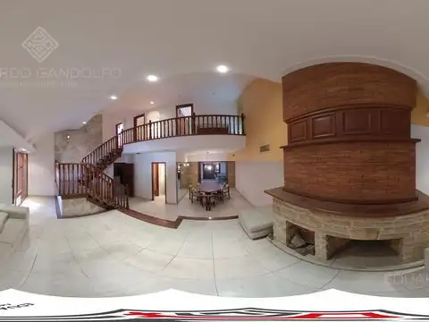 Casa 5 ambientes con 3 baños