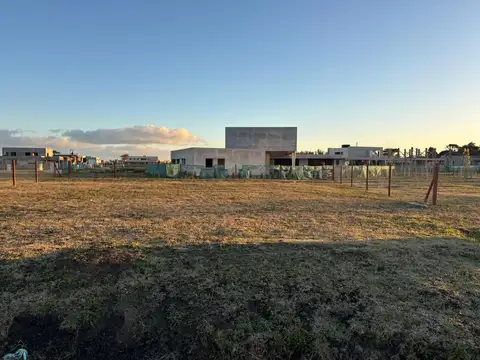 Terreno en Venta de 607,79 m2