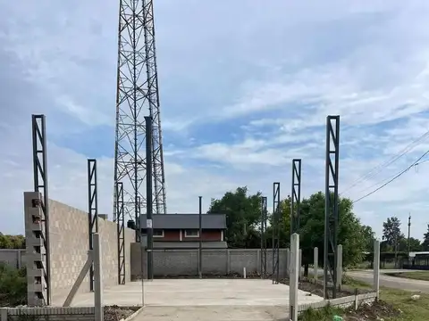 Galpon/Deposito 125m2 en lote de 200m2, Los Aromos y Marcos Ateca, A metros de cruce Ruta 9 y A012 -