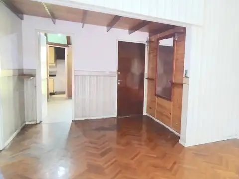 La Boca Excelente Ubicacion Tres Ambientes Al Frente con Balcon